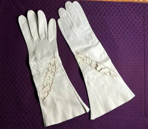 Vintage white, leather ladies, elegant gloves