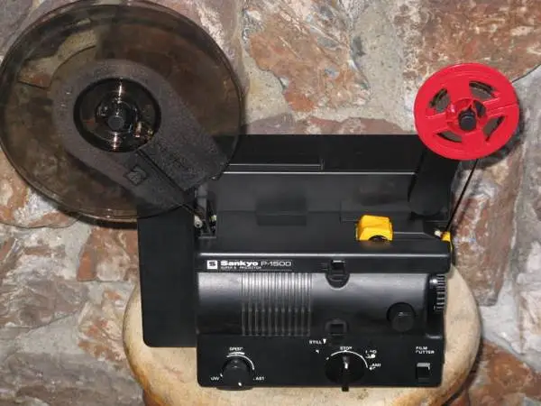 Sankyo Super 8 Movie Projector Film 8mm Variable Speed WORKING