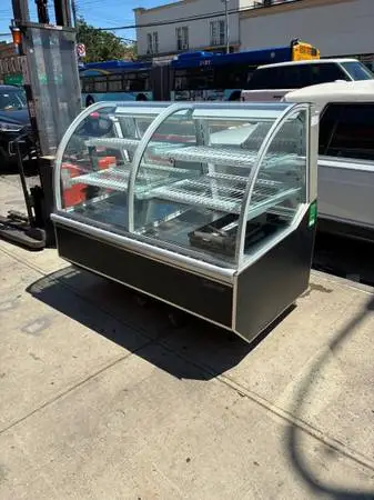 Display combination, refrigerator, and dry cas  /restaurant Equipment