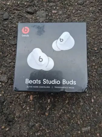 Beats By Dre-Studio Beats-NEW in the box!! Im
