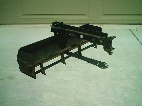 TRACTOR SCRAPER