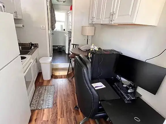 Furnished studio Apartment close to UAF