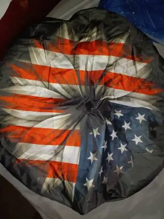 Spare tire cover of American flag flower