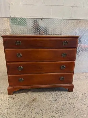 Vintage antique solid maple 4 drawer dresser