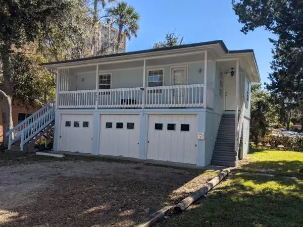 Garage Apartment near Downtown Marina