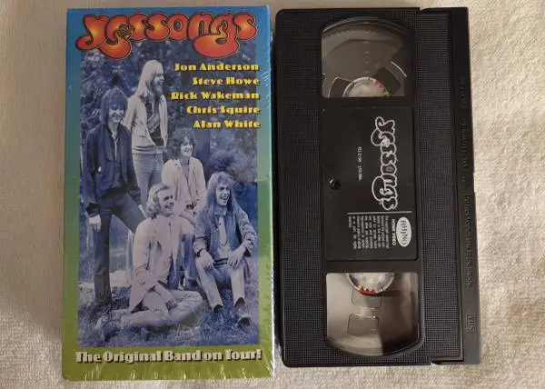 Yes - Yessongs (the Original Band on Tour) Rhino Home Video R3 2196