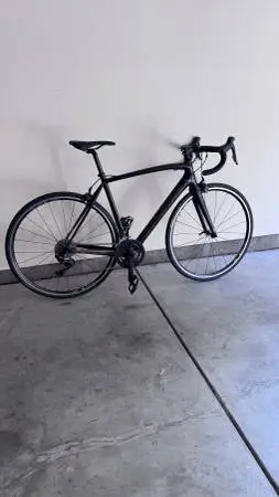 Super Sagan specialized tarmac 56cm Carbon road bike