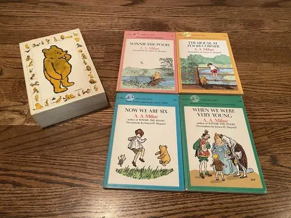 THE WINNIE-THE-POOH LIBRARY A. A. Milne 4 PB Books VINTAGE BOXED SET