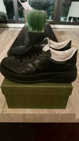 ____ Gucci Mens GG Embossed Sneaker Shoes 669582 1XL10 Black*Size 7*