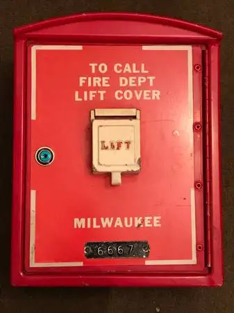 Vintage Milwaukee GAMEWELL Fire Alarm Pull Station Call Box
