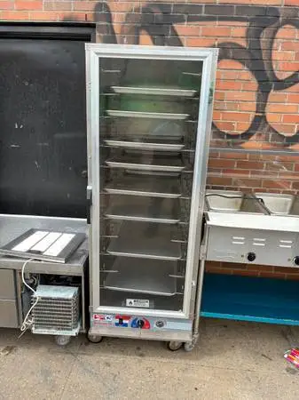 Metro  upright warmer /restaurant equipment