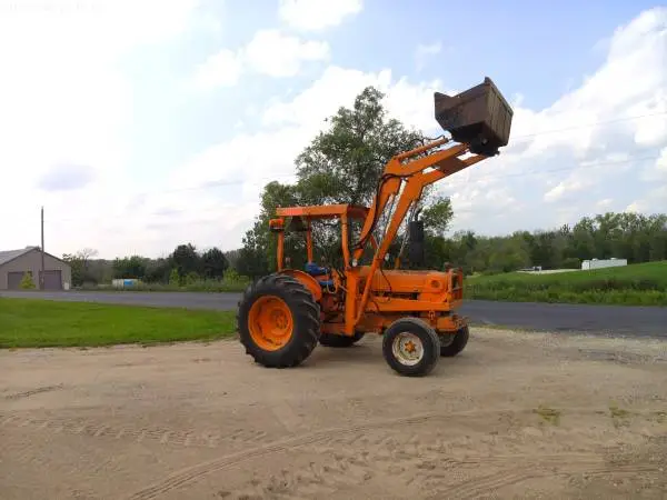 Ford tractor with loader