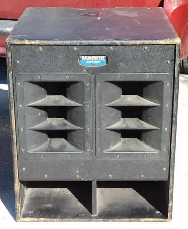 Mackie SWA1801Z powered 18 6th order band pass subwoofer