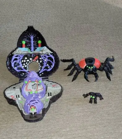 1992 TRAPPED BY ARACHNOID DOOM ZONE SERIES MIGHTY MAX BLUEBIRD TOYS