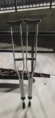 Aluminum Crutches