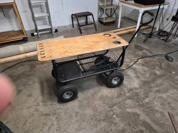 GARDEN CART TIRES HOLD AIR