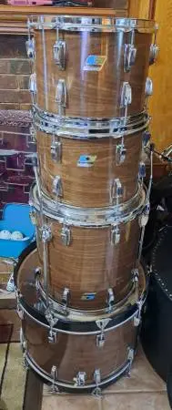 70s Vintage, Ludwig Walnut Cortex wrap 4 pc Drums only