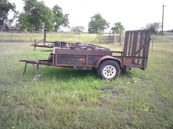 !0 X 7 Utility Trailer with ramps