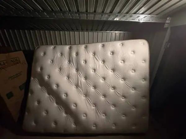 Queen size mattress very good condition