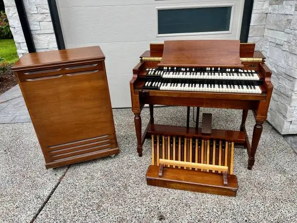 wanted: large old Hammond church size organs Leslie speakers