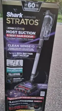 Shark stratos Vacuum NEW