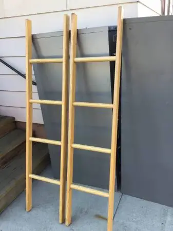 Nice! Wooden Bunk Beds Ladder ~ Quilt Display ~ Artsy Blanket Display