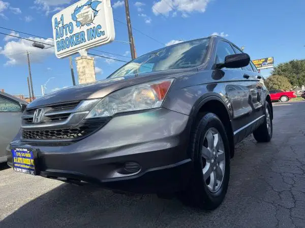 2011 HONDA CR-VSETWO OWNER KEPT & LOVED,50 SERVICES/CARFAX LOOOOOOOK