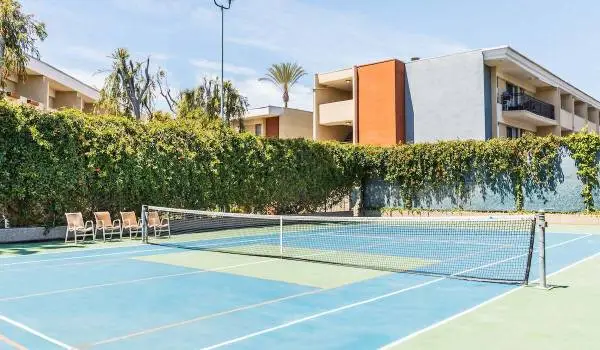 Living in the Heart of Sherman Oaks, Fantastic Resort style Amenities