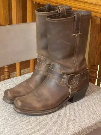 MENS FRYE HARNESS BOOTS SIZE 11 M