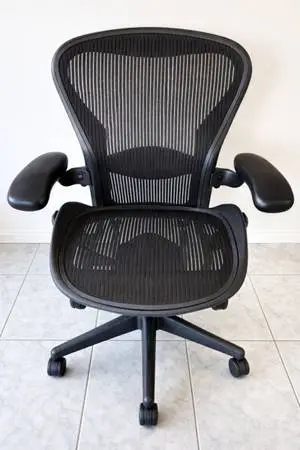 Herman Miller Aeron Fully Loaded Office/Gaming Chair Size B & C like-New!