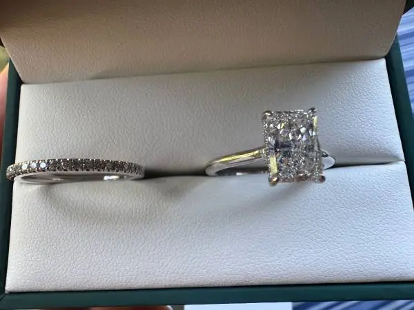 Engagement ring and wedding ring size 6