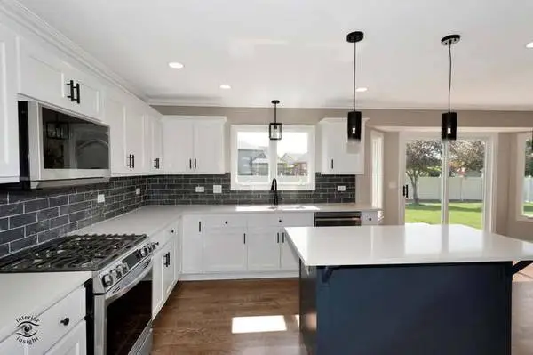 Kitchen Refinishing - Artistic Design - Remodeling Services