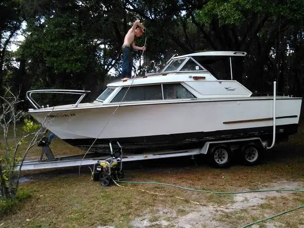 WANTED **OLD & UNWANTED BOATS / VESSELS** CALL FOR REMOVAL