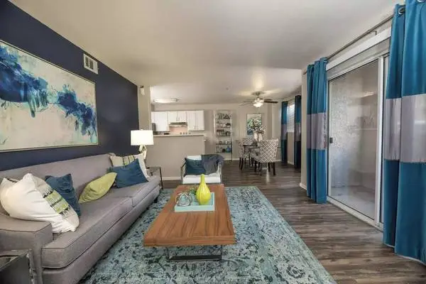 Just what you need! Washer/dryer in this 1067 sq ft 2 bed / 2 bath!