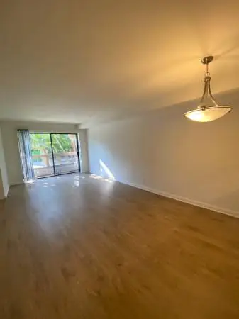 Near UCLA - 2 Bed 2 Bath Westwood Apt w/ Parking+Flexible Lease Terms