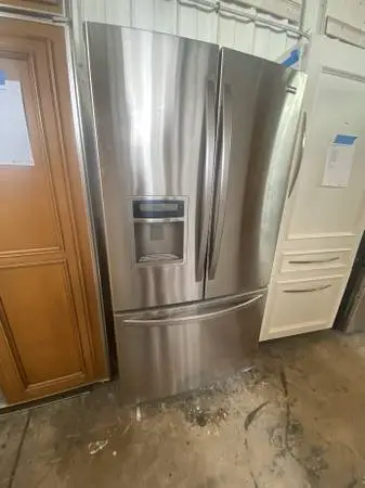 SS Kenmore Elite Bottom Freezer Refrigerator Model #795.79753.904 Used