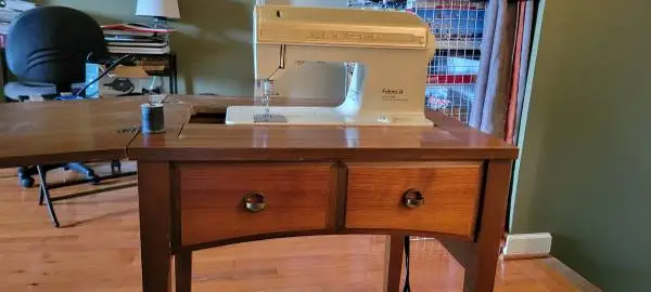 Table with Singer Sewing Machine - Vintage