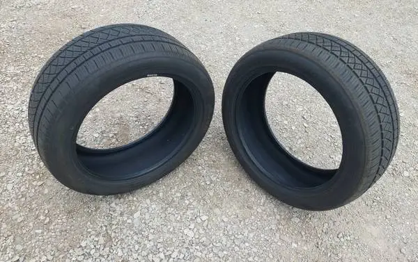 Atturo AZ810 - 235-50-ZR20 Like New 2 Tires