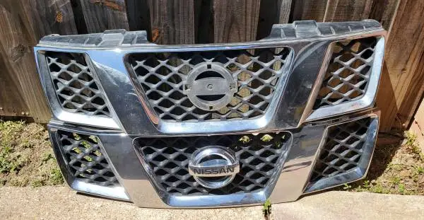 Nissan Pathfinder & Frontier Front Grille Chrome