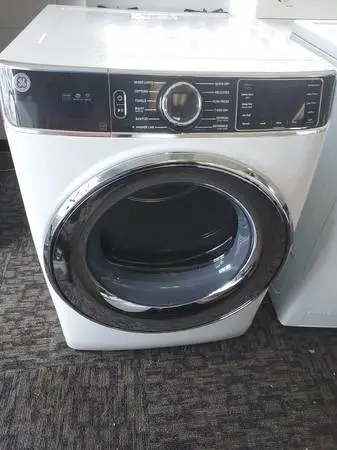 Gas Dryer Ge Super Capacity plus in Great Working Order Like New