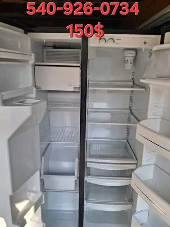 Fridge in excellent condition Pick up & Delivery available
