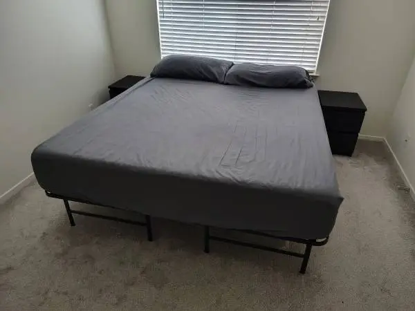 Cal Queen Memory Foam Bed 12in With Foldable Bed Frame