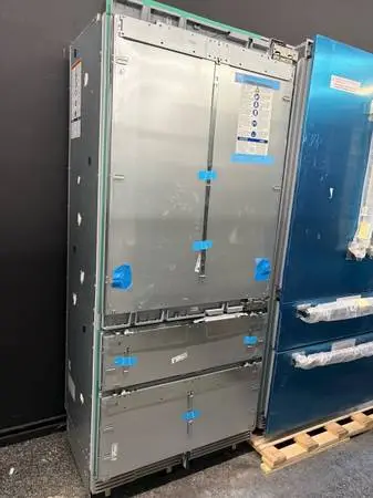 BUILT-IN BOTTOM FREEZER REFRIGERATOR FREEDOM