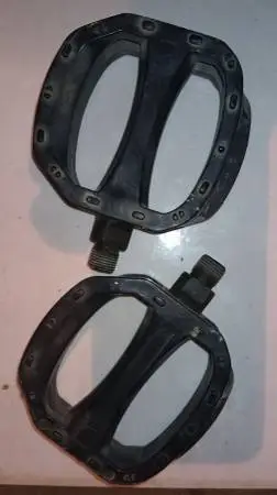 Used bike pedals