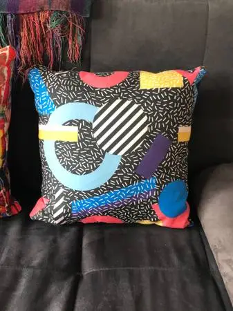 3 MODERN ABSTRACT THROW PILLOWS ALMOST NEW