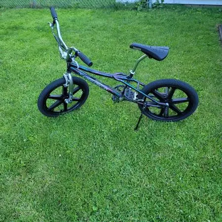 20 GT Vertigo BMX bike