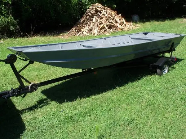 nice jon boat & trailer