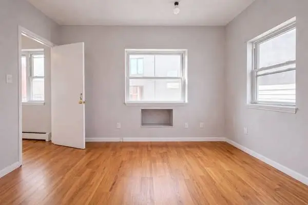 🔥🔑Bright 2BR with Large Windows & Spacious Bedrooms🔥🔑