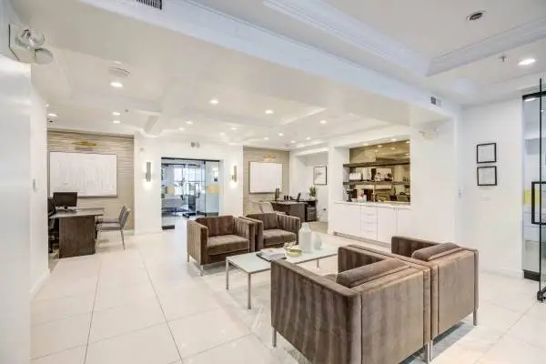 Perfect location with gorgeous views! 1 bed, 1 bath! 591 Sq Ft!