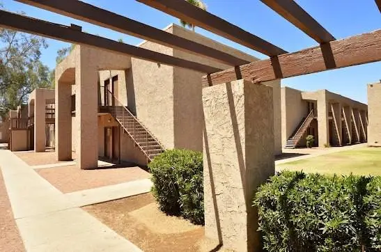 PRIMER MES 1/2 GRATIS. MOVE IN READY!